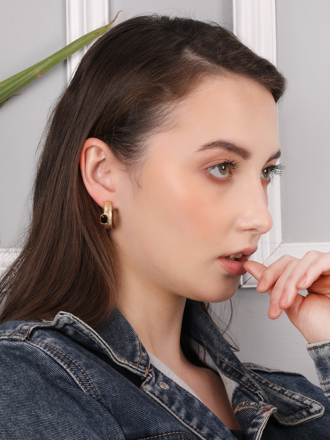 Timeless Black Stone Gold Earring