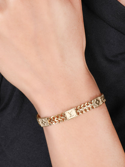 Golden Aura Sleek Chain Bracelet