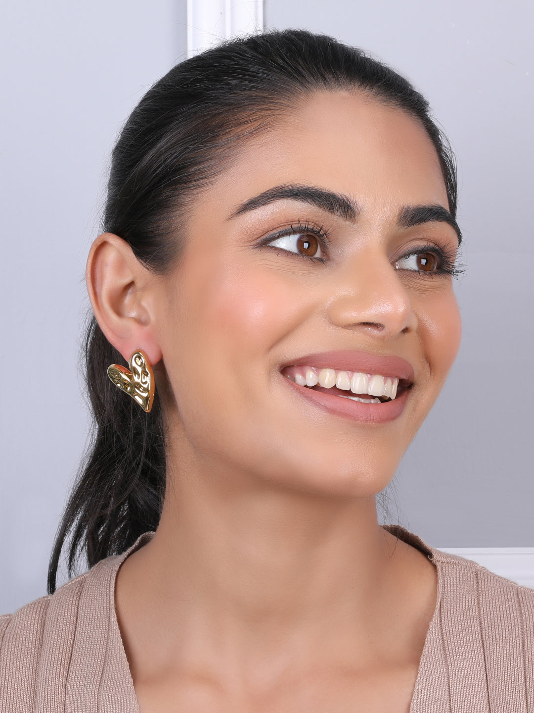 Kraze Radiant Love Heart Gold Earrings